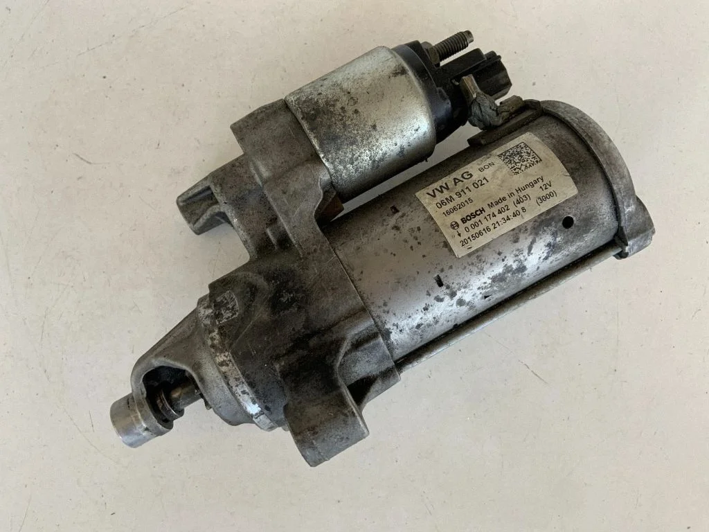 Starter motor 06M911021