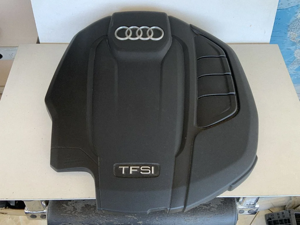 Mootori kate (kaunistus) – Audi Q5 SQ5 FY (2017-2025)