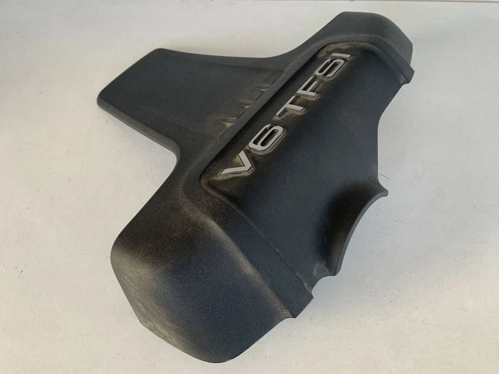 Engine cover (trim) – Audi Q7 4L (2005-2015)