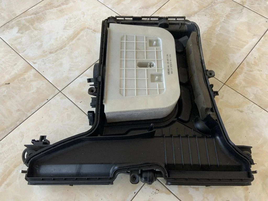 Air filter box 4M0133837A
