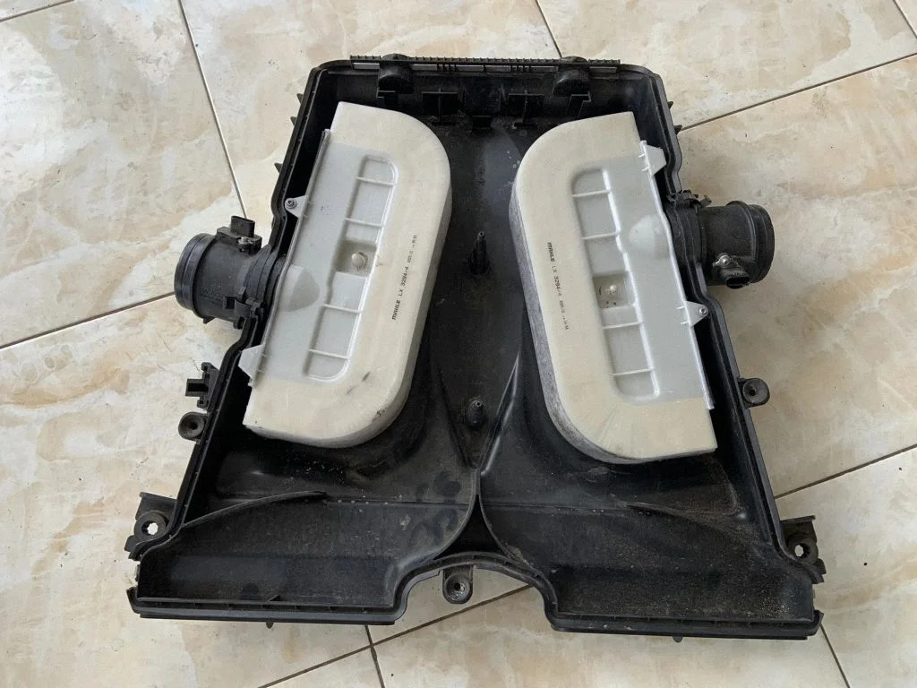 Air filter box 4M0133837M