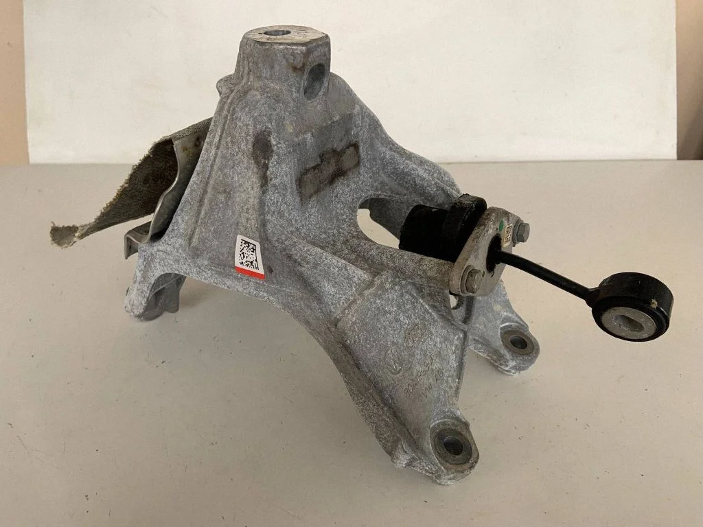 Engine mounting bracket – Audi Q5 SQ5 FY (2017-2025)