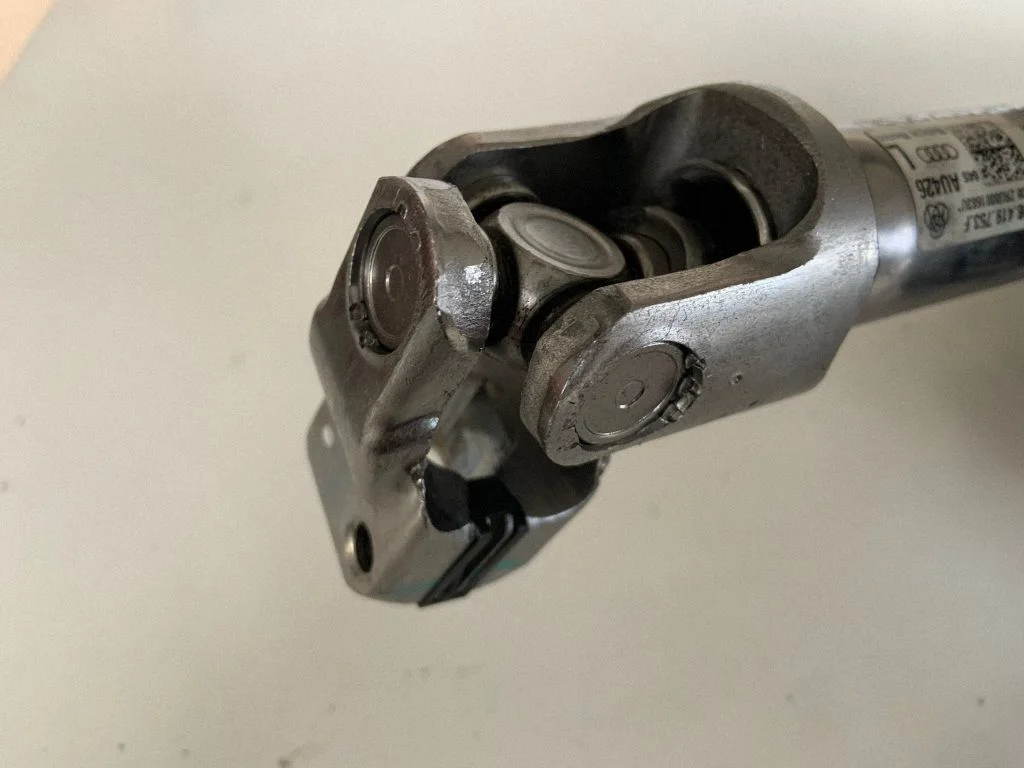Steering column universal joint – Audi Q5 SQ5 FY (2017-2025)