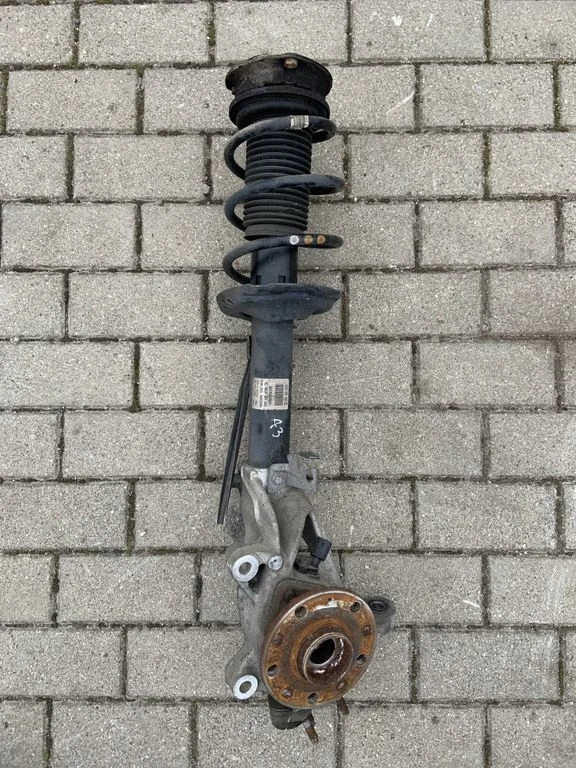 Eesmine rattapukk (pöördrataspukk) 5Q0407257A