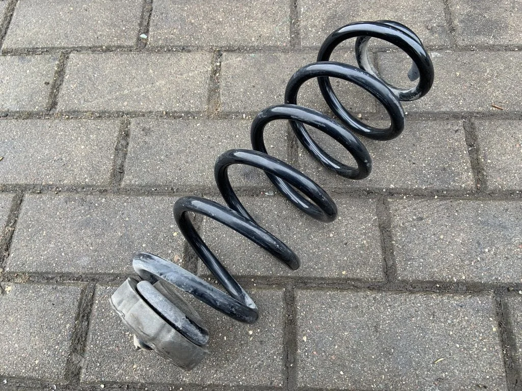 Rear coil spring 8K0512149C