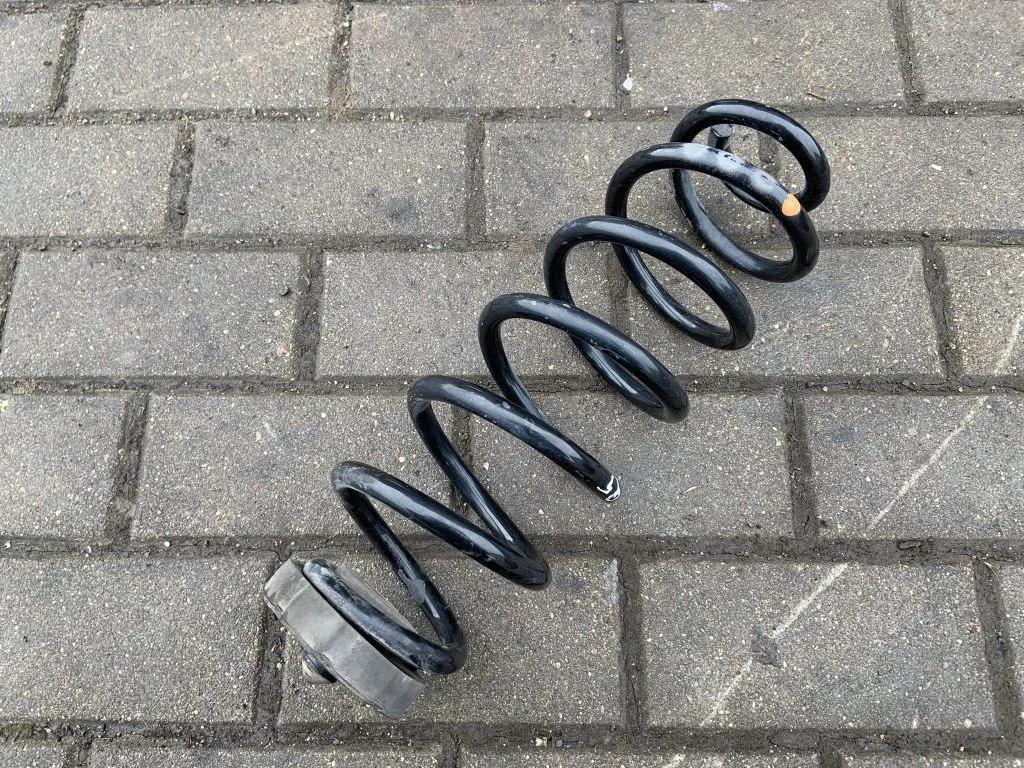 Rear coil spring 8K0512149C