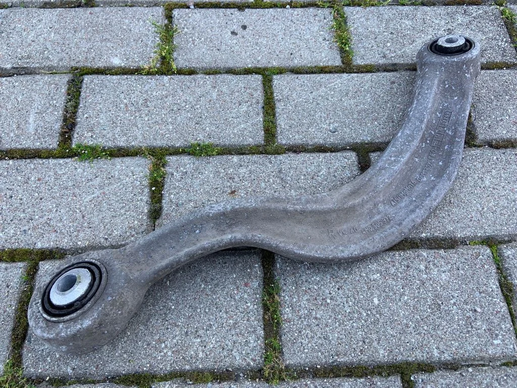 Rear control arm 4M0505372