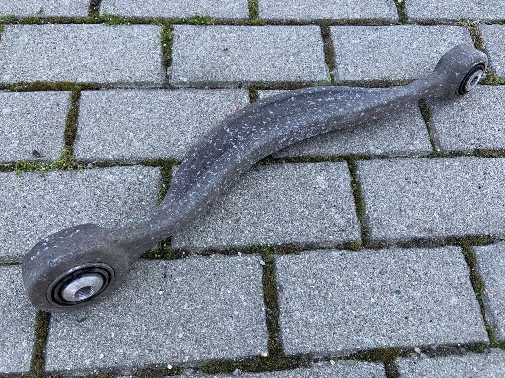 Rear control arm 4M0501531