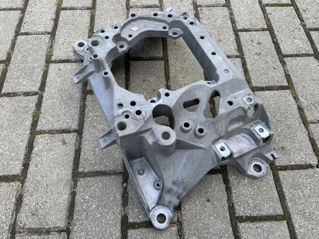 Gearbox mounting bracket 4M0399263E