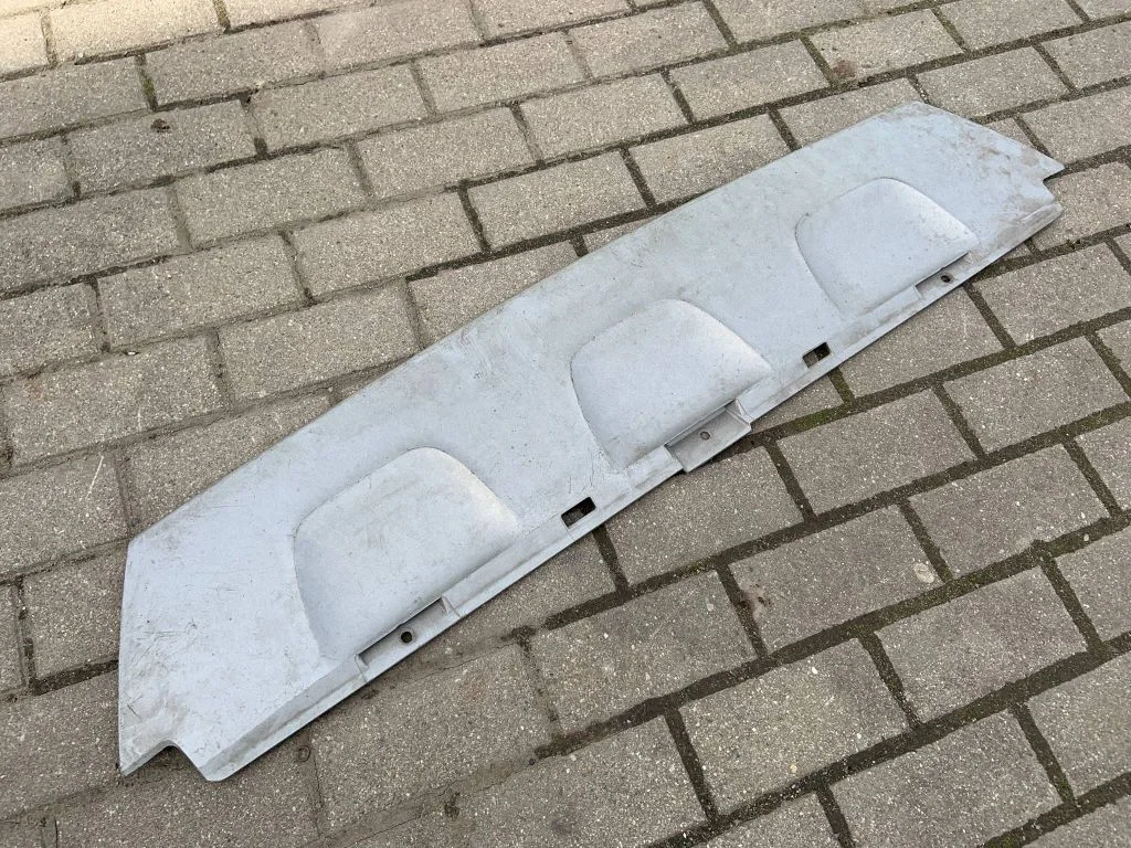 Apatinė bamperio dalis (lūpa)