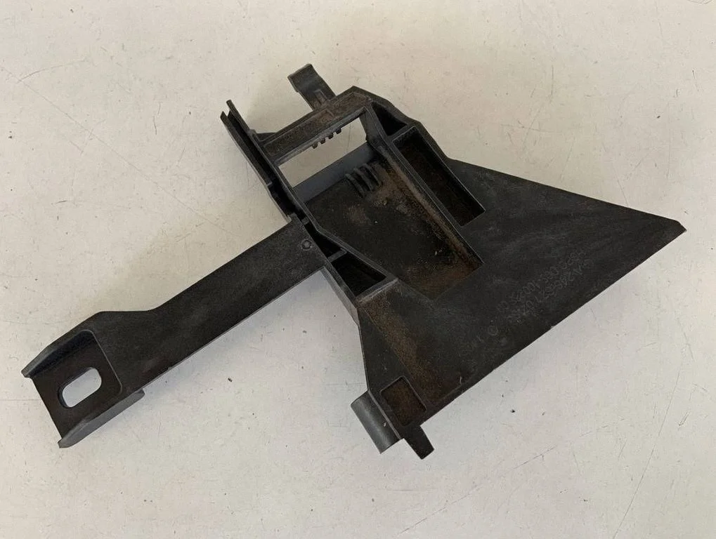 Esistange kinnitusklamber A2466210234
