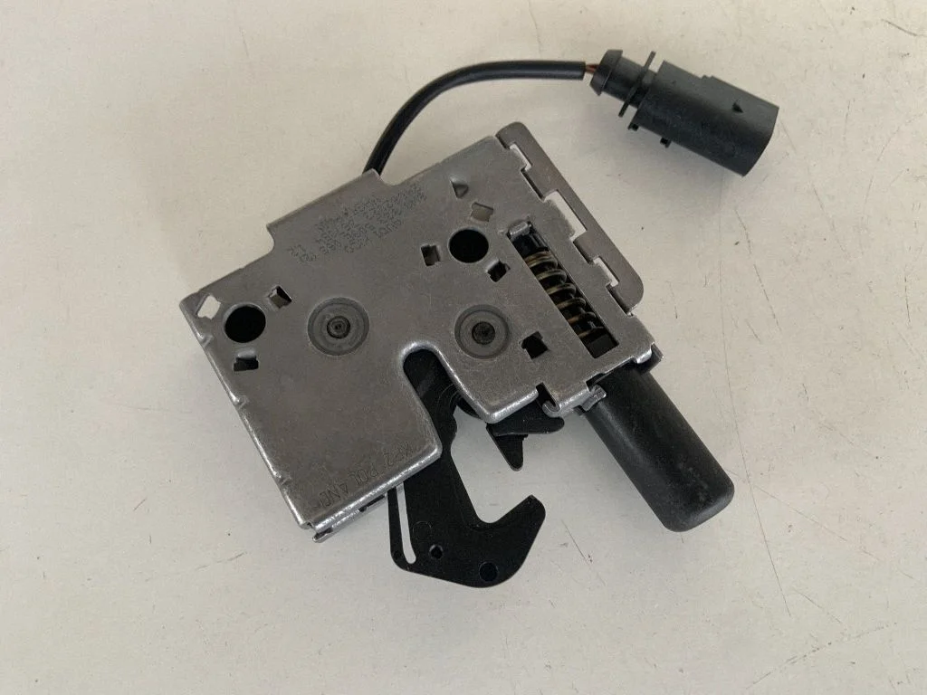 Engine bonnet/hood lock/catch – Audi Q7 4M (2015-)
