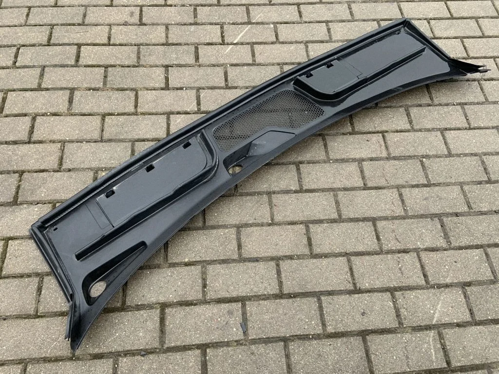 Wiper trim 80B819403