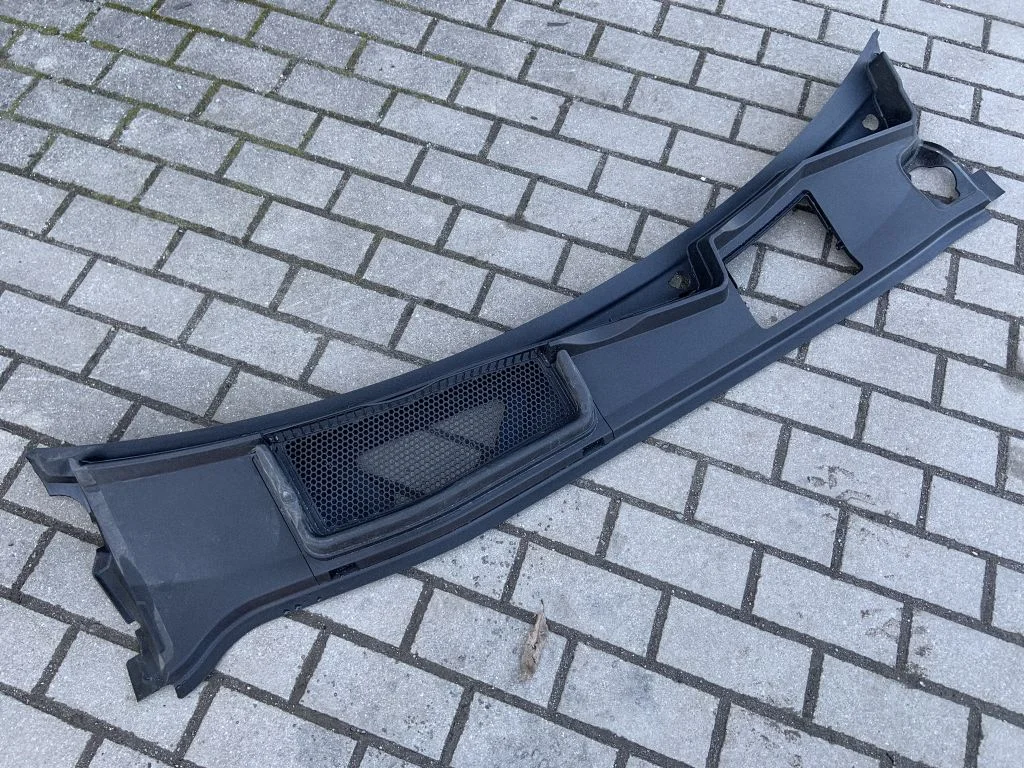 Wiper trim 4M1819401D