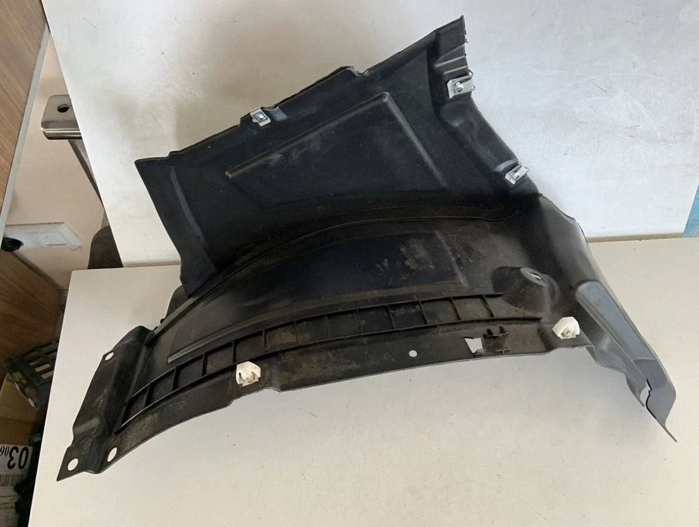 Front wheel arch liner splash guards – Audi A7 S7 4G (2011-2017)