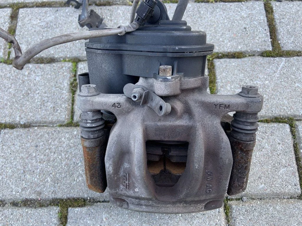Tagumine pidurisadul 80A615406