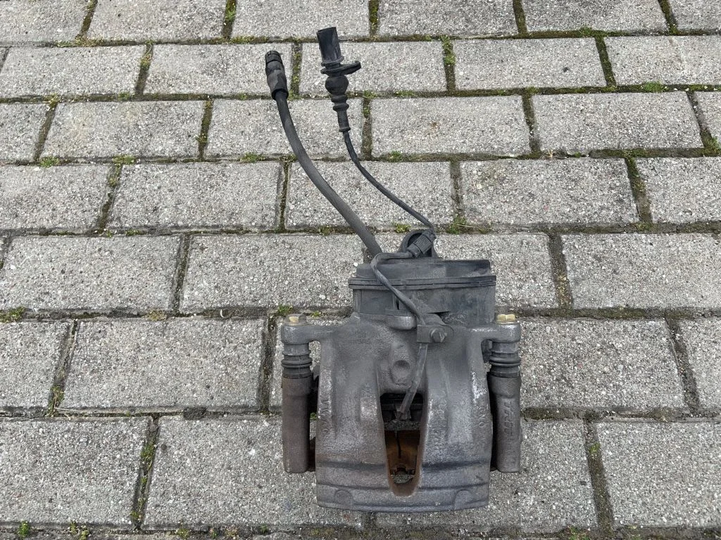 Rear brake caliper 4M0615405AS