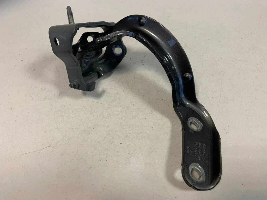Tailgate/trunk/boot hinge – Audi Q7 4M (2015-)
