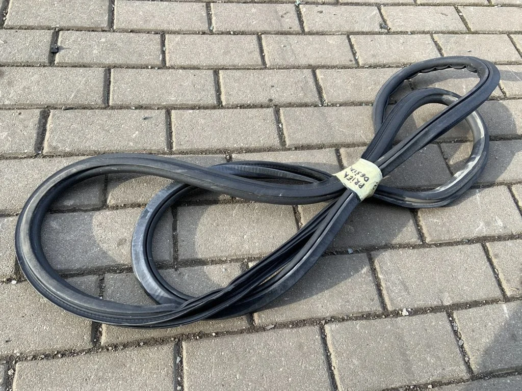 Front door rubber seal 80A831721C