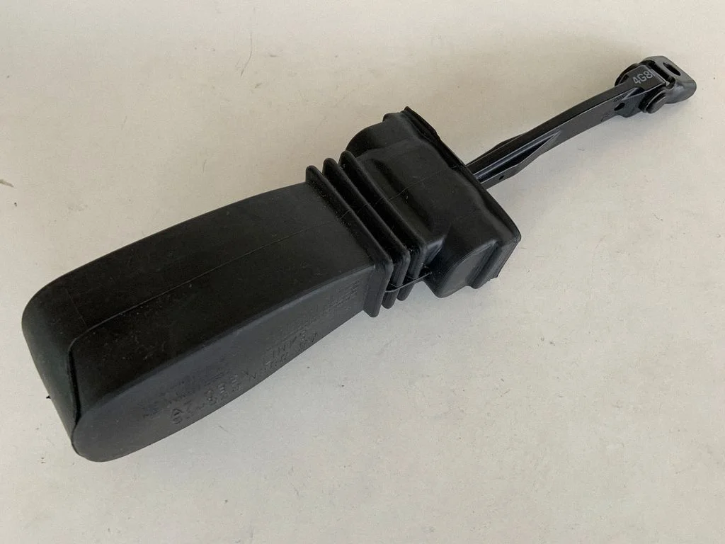 Rear door check strap stopper 4G8839249B