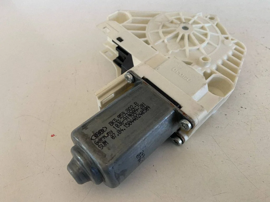 Front door window regulator motor 8K0959802B