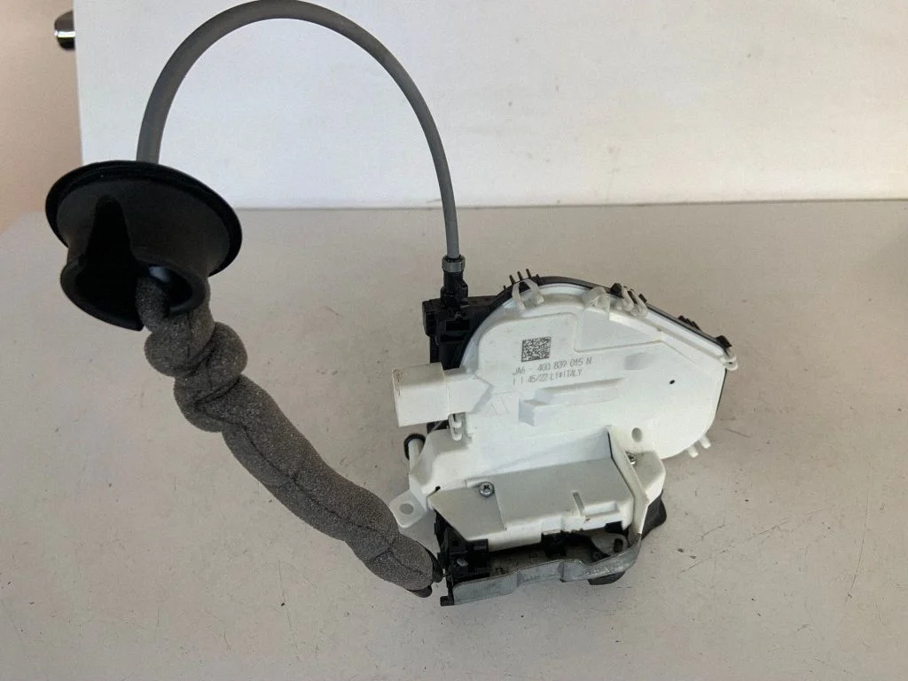 Rear door lock 4G0839015N