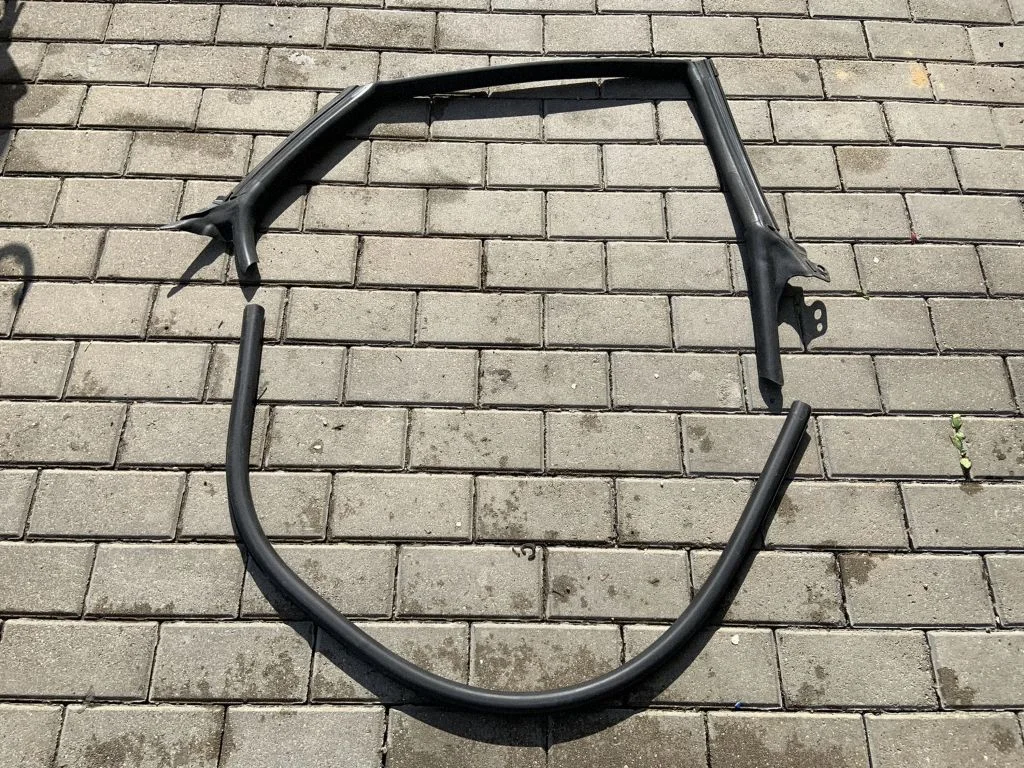 Tagaukse tihend (kere pool) – Audi A7 S7 4G (2011-2017)