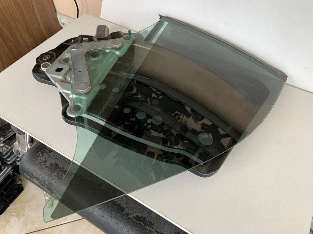 Rear door window regulator with motor – Audi A5 Sportback 8TA (2009-2016)