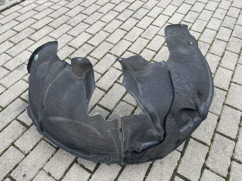 Rear arch fender liner splash guards 80A810172A