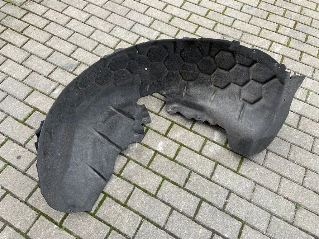 Tagumine poritiivakate 4M0810171G