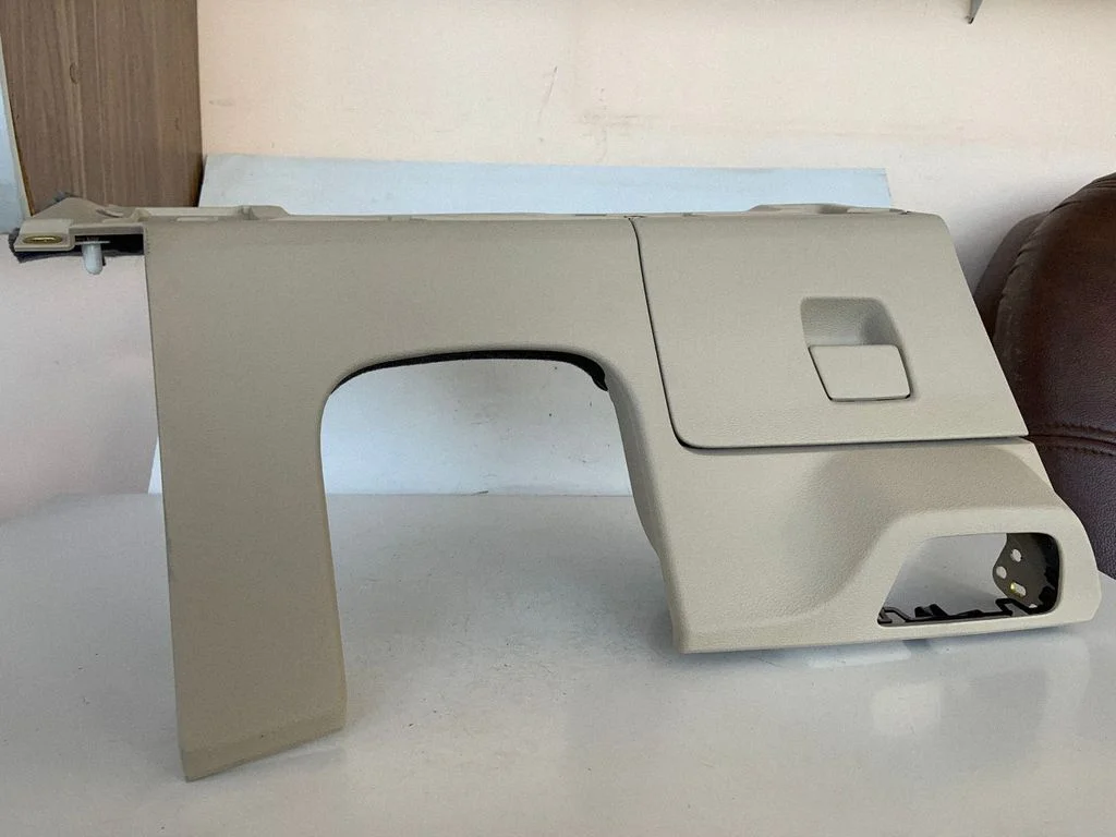Dashboard lower bottom trim panel 80B880301A