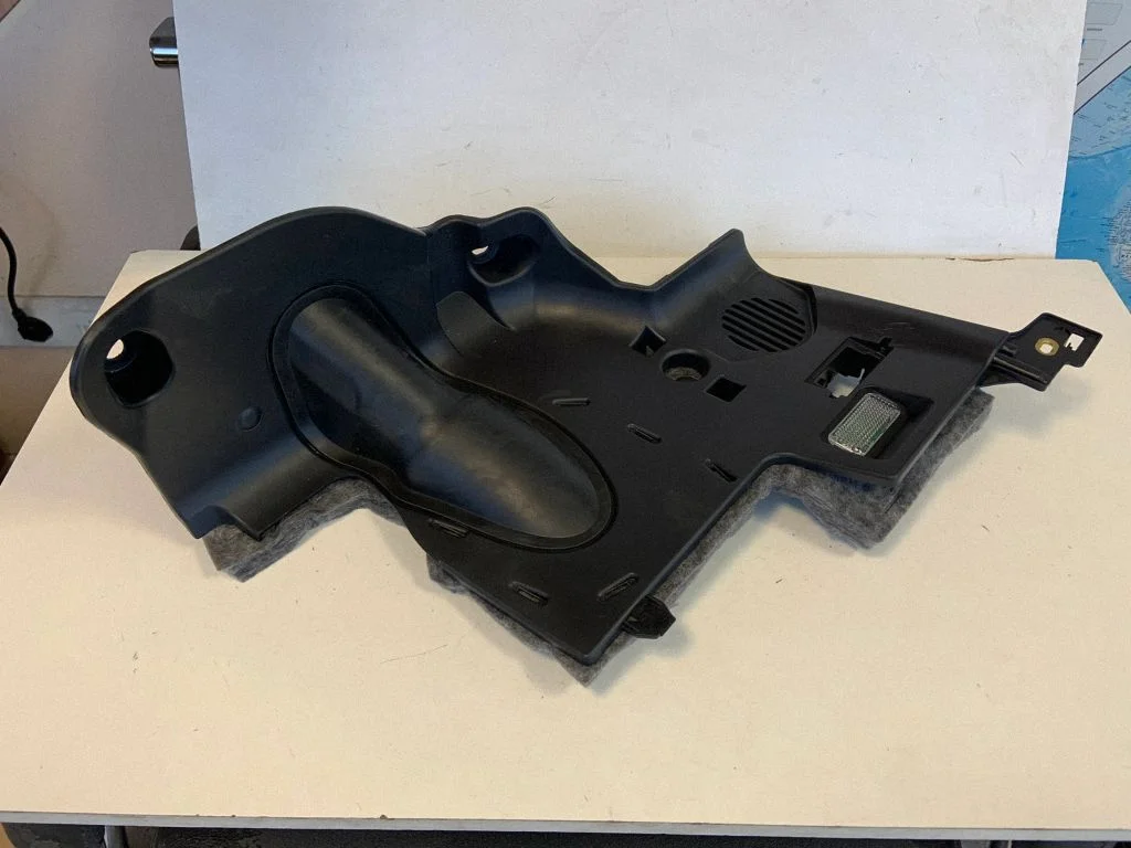Dashboard lower bottom trim panel 80B863083C