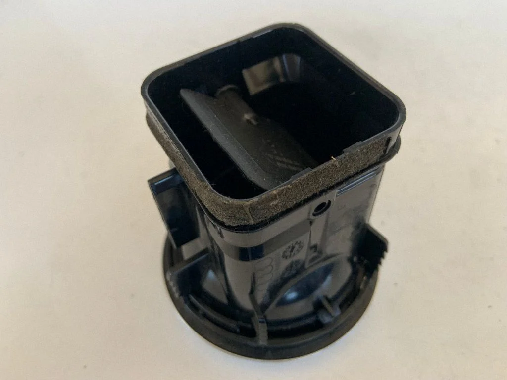 Šoninės oro grotelės