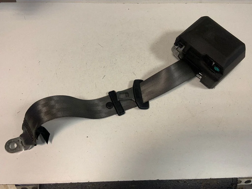 Rear seatbelt 8R0857805J