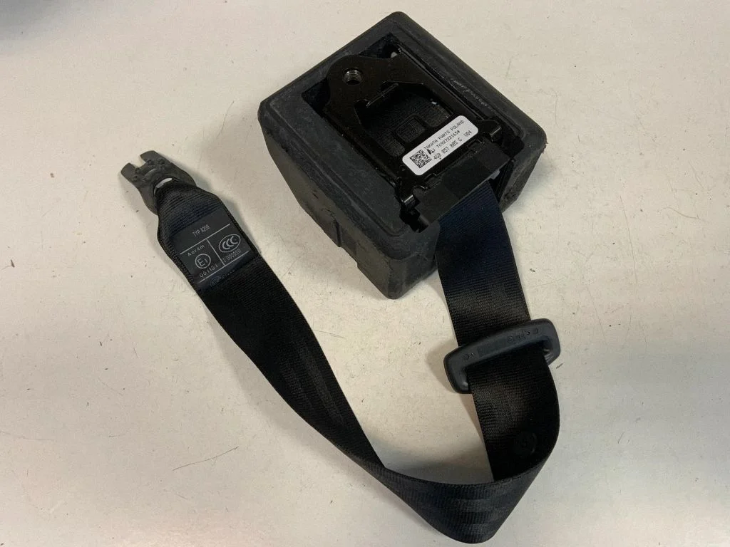 Rear seatbelt 4G8857805G
