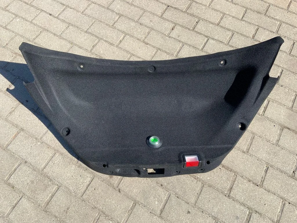 Apdaila bagažinės dangčio (komplektas)