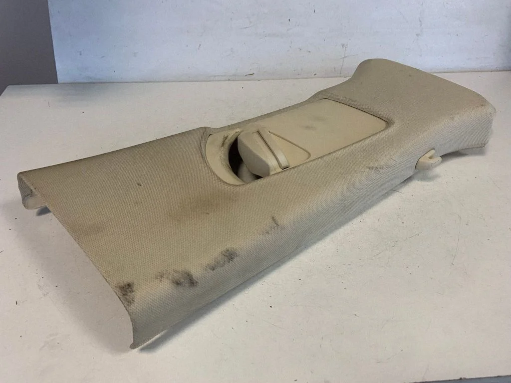(B) pillar trim (top) – Audi Q5 SQ5 8R (2008-2017)