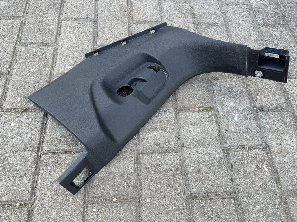 Kojų erdvės šonine apdaila