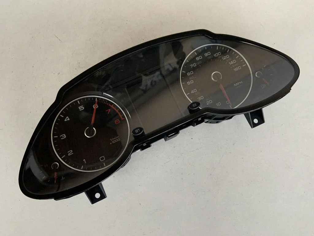 Speedometer (instrument cluster) 8R0920980T