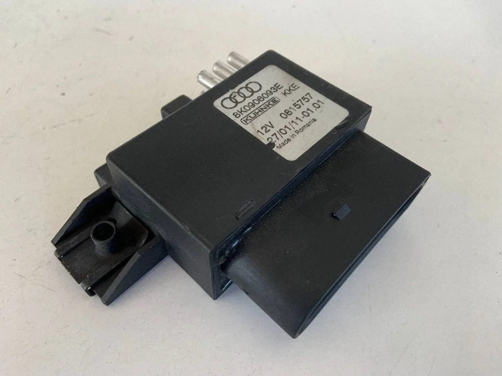 Degalų (kuro) siurblio valdymo blokas