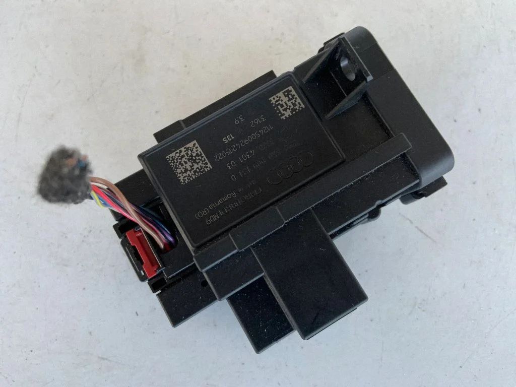 Süütelukk 8K0909131D
