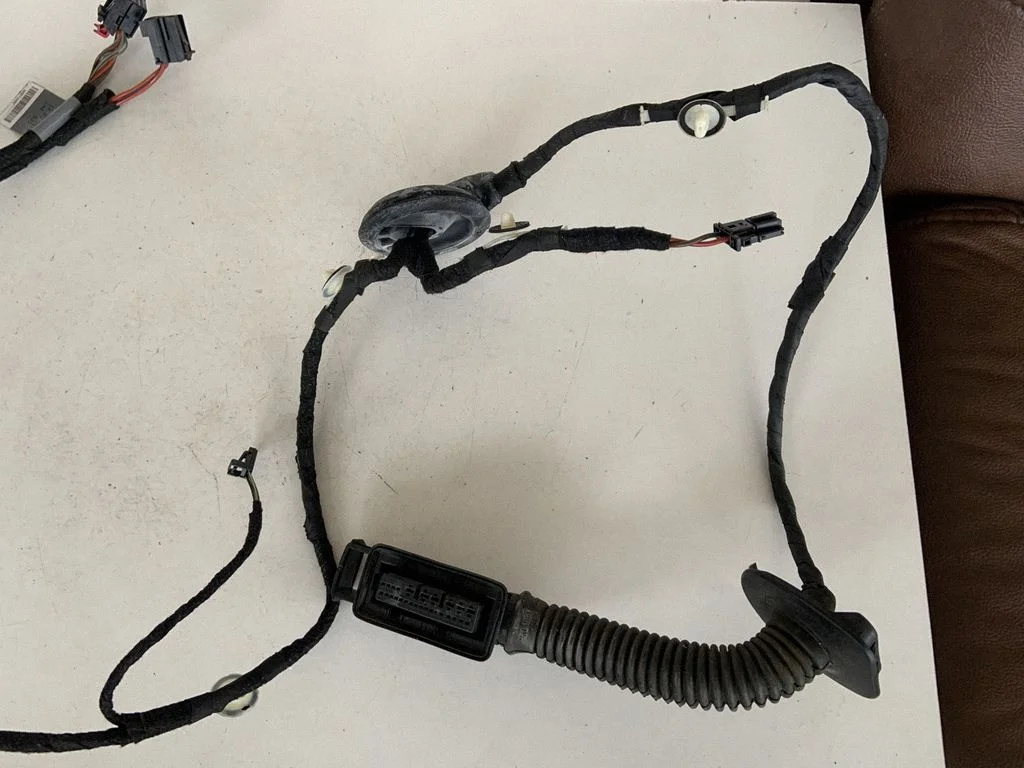 Rear door wiring loom 8R0971688B