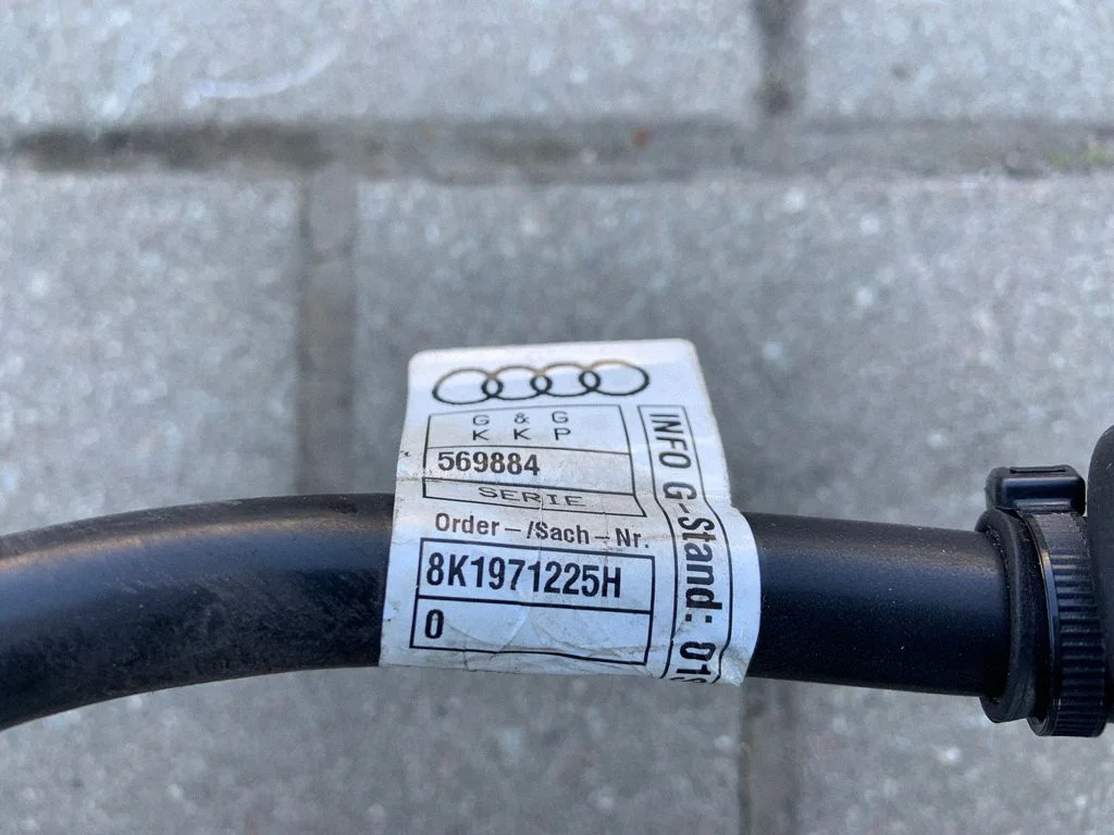 Plusa vads (akumulatora) 8K1971225H