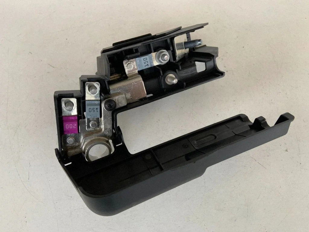 Plussjuhtmete ühendussõlm 8W0915459G