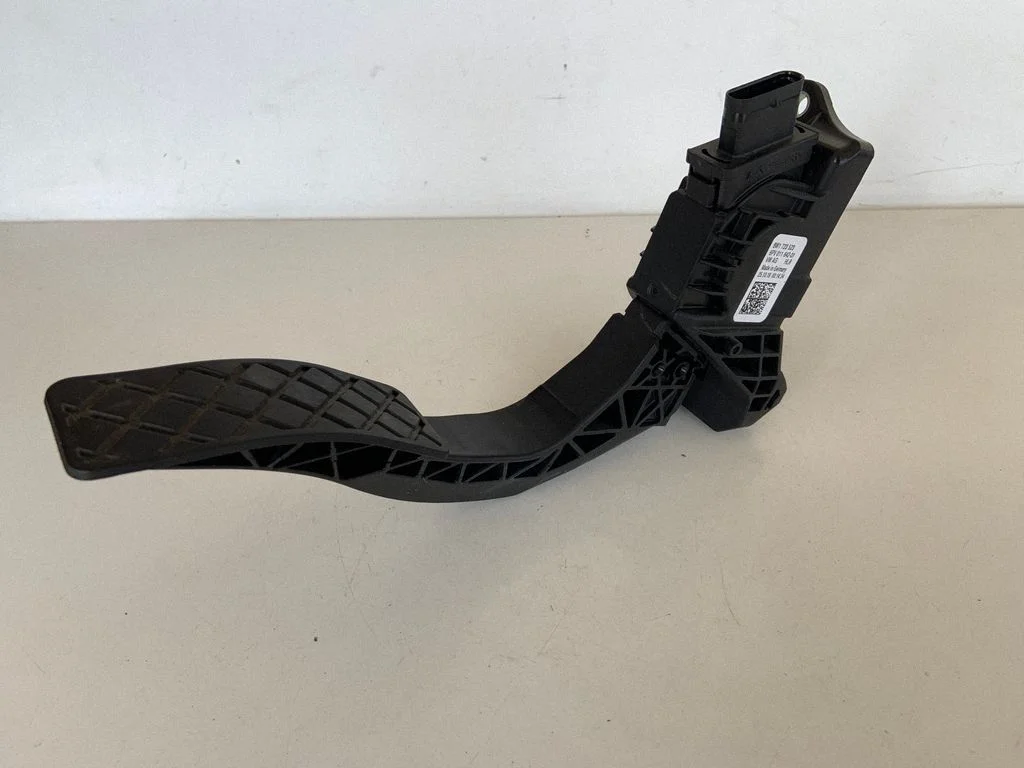Accelerator throttle pedal – Audi Q5 SQ5 FY (2017-2025)