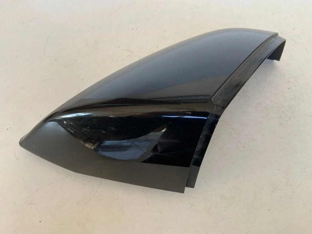 Spoguļa plastmasas apdare 80A857528