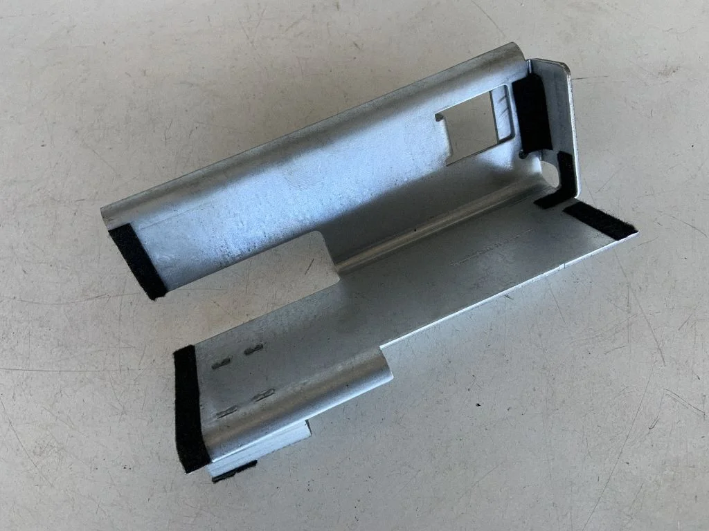 Battery bracket 7L0801387D