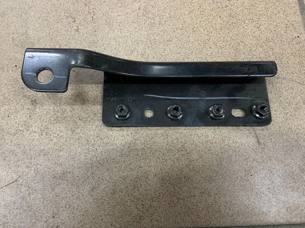 Battery bracket FT4B10723AAF