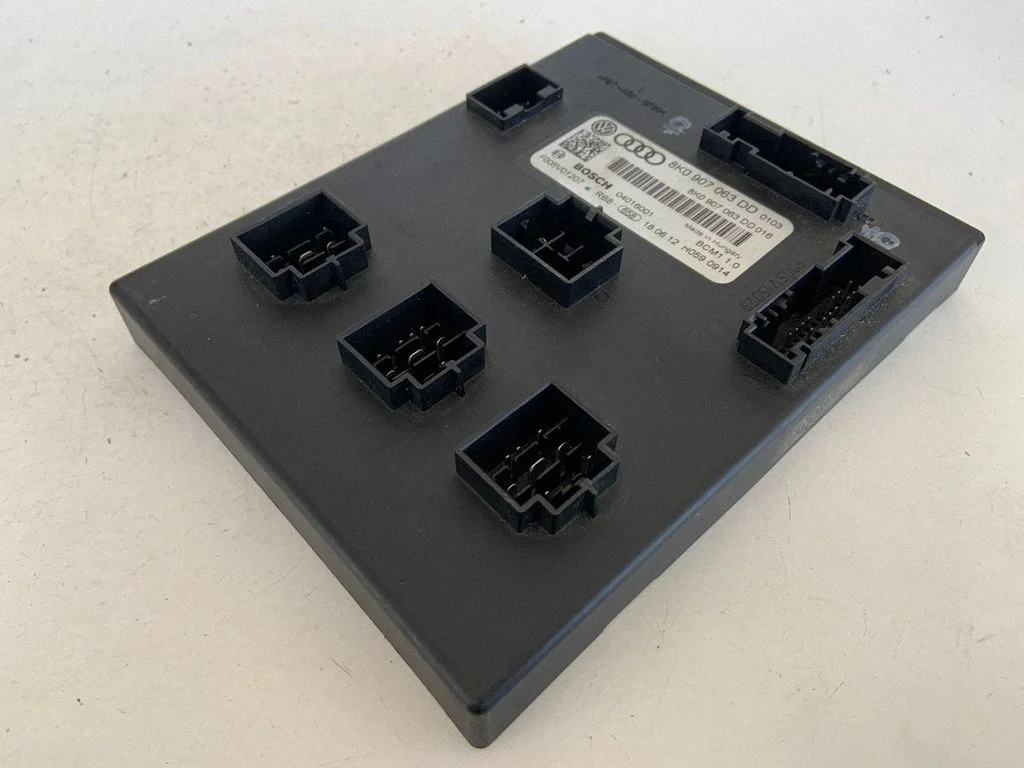 Comfort/convenience module 8K0907063DD