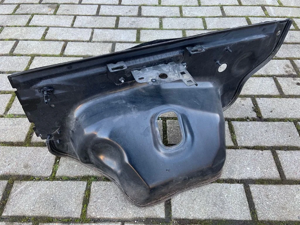 Other engine bay part 8R0819523H